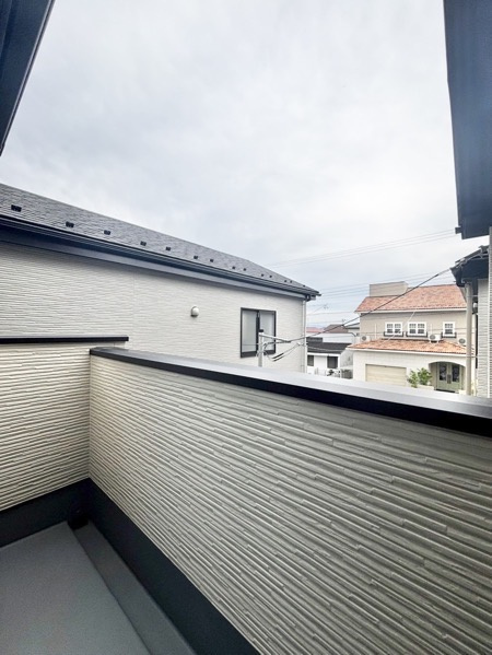 エルデ豊田市明和町1期　全3棟　新築戸建のバルコニー