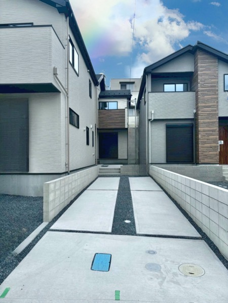 エルデ豊田市明和町1期　全3棟　新築戸建の駐車場
