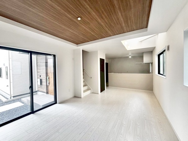 エルデ豊田市明和町1期　全3棟　新築戸建の居間・リビング