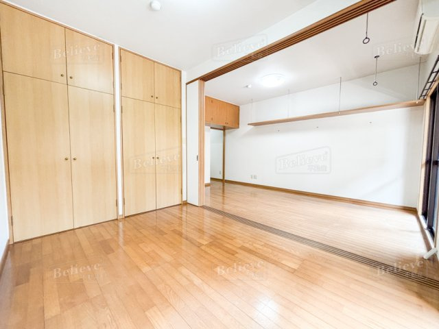 ヒノデカンの寝室|クローゼット付の洋室です☆