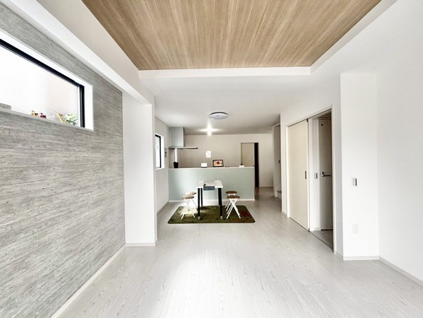 エルデ豊田市明和町1期　全3棟　新築戸建の居間・リビング