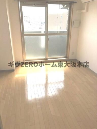 U-ro勝山の居間・リビング