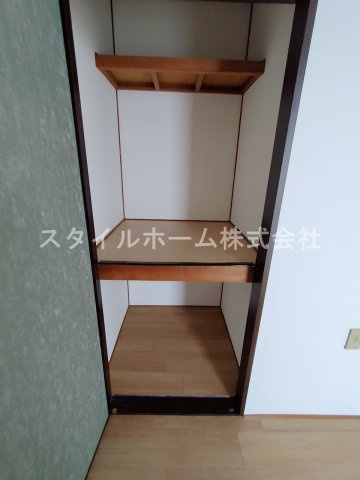 フォーブル西松山の収納