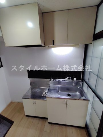 フォーブル西松山のキッチン