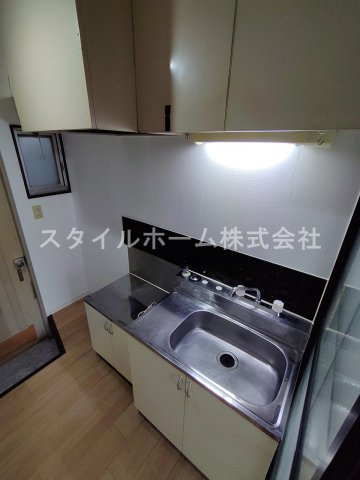 フォーブル西松山のキッチン