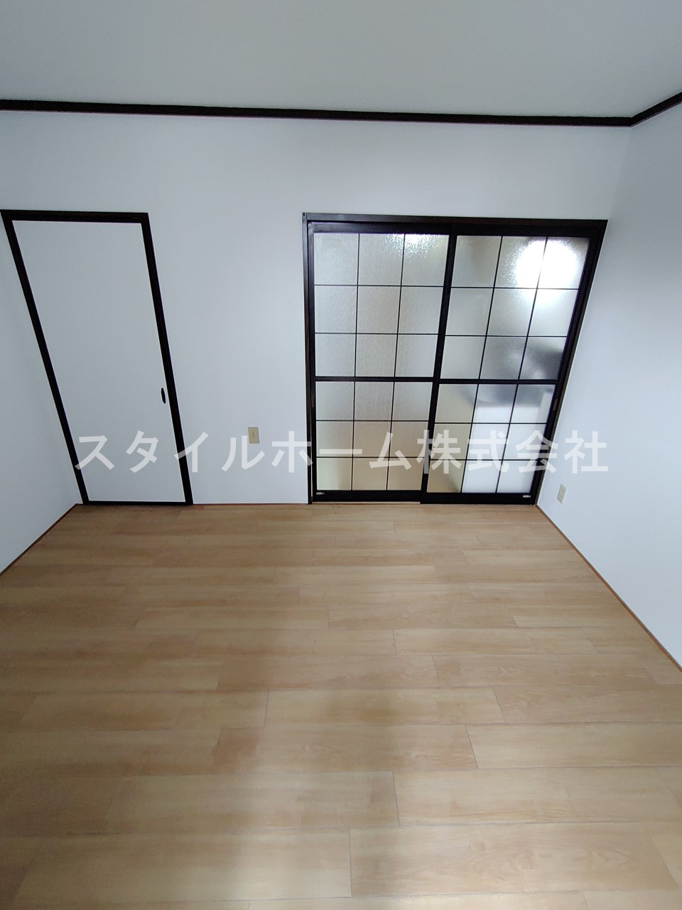 フォーブル西松山の居間・リビング