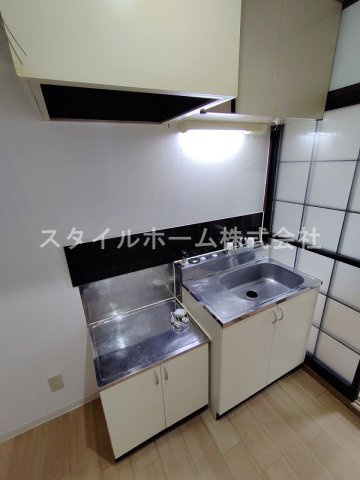 フォーブル西松山のキッチン