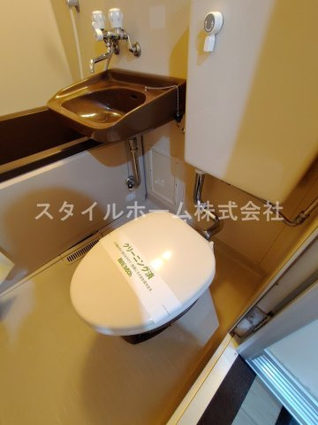 フォーブル西松山のトイレ