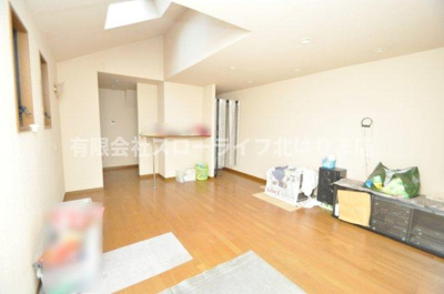 【洋室】 | 加東市岩屋 | 12.5畳南西側