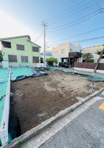 The Base of Shonan Life ― 海と暮らす街、鵠沼松が岡の周辺|南東向き接道で、理想のプランが描きやすい区画です