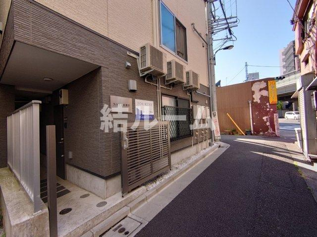 豊島区東池袋５丁目のアパートのエントランス