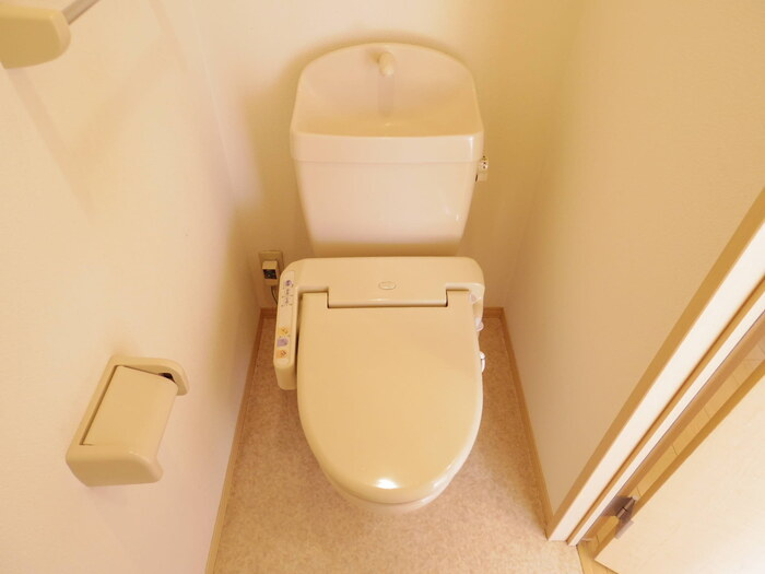 オーパス Ⅰ・Ⅱのトイレ|温水洗浄暖房便座