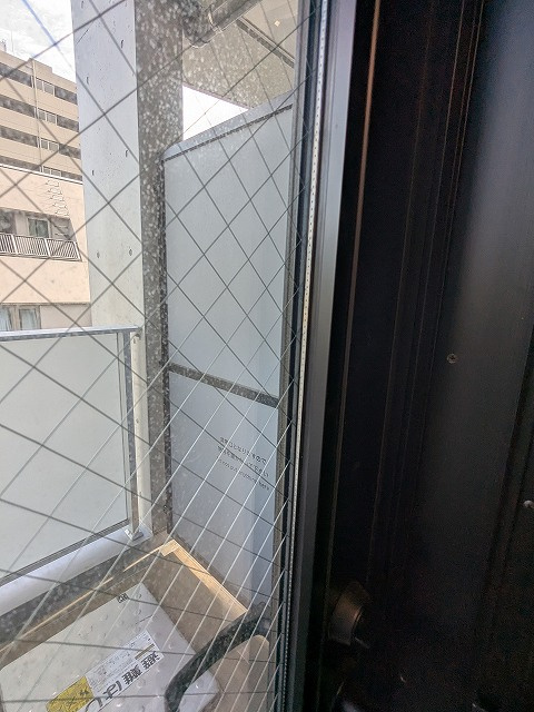 CREATIF秋葉原の設備|防音性・防犯性・遮熱効果高いペアガラスの窓