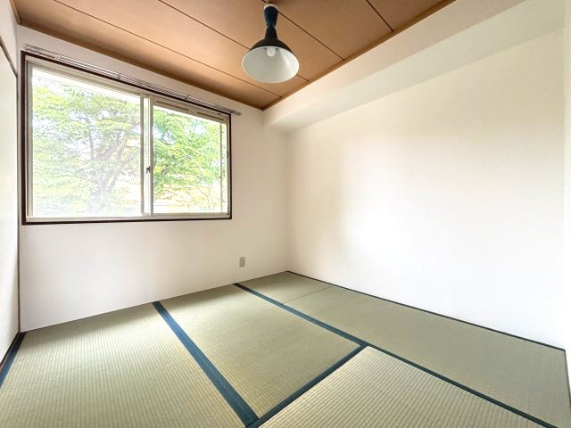 エルハイツ金剛の和室