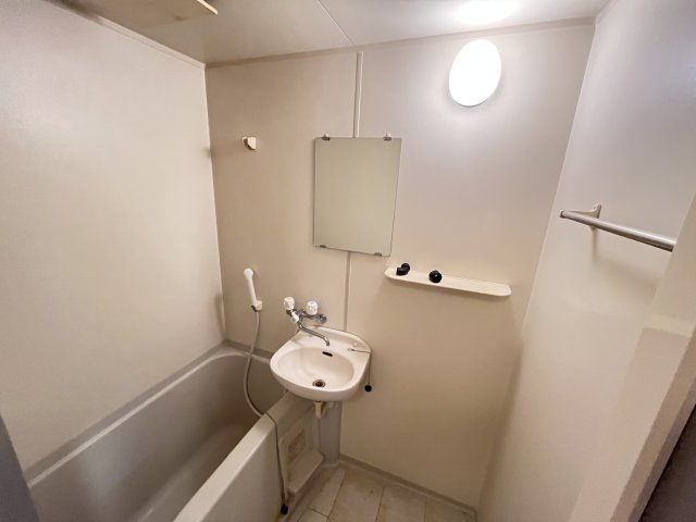 メゾン勇の浴室