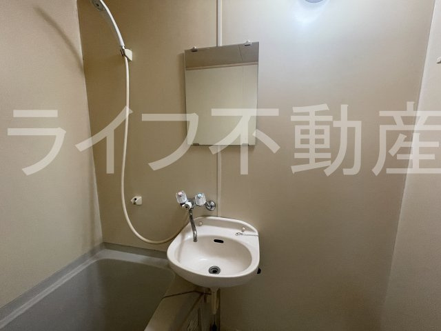 サンブライト新石切の独立洗面台|独立洗面台で身支度をすべて済ませてしまいましょう