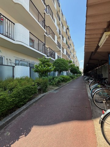 マンハイム奈良の外観|自転車置き場(^^)/