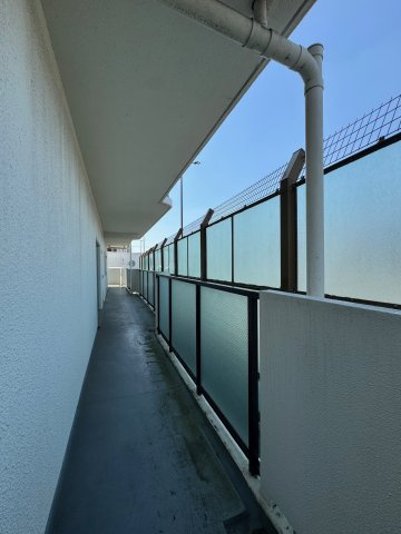 マンハイム奈良のバルコニー|◆三方角部屋♪　引き回しバルコニー♪（東・北・西）