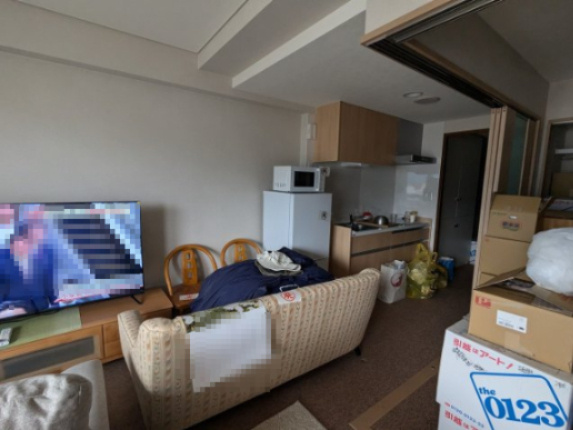 中銀ライフケア咲見20号館A棟　熱海市咲美町の居間・リビング|家具の配置がしやすい、すっきりとした間取りになっています。ソファに腰掛けて贅沢なリラックスタイムがすごせます。