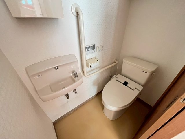 平田町３丁目店舗事務所の内装