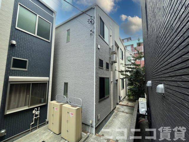 足立区加平３丁目のアパートの外観