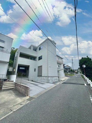 いろどりアイタウン　豊田市天王町1丁目　全1棟　新築戸建の前面道路含む現地写真