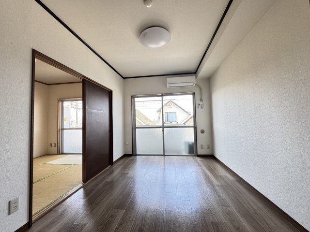 エスケーマンションの居間・リビング