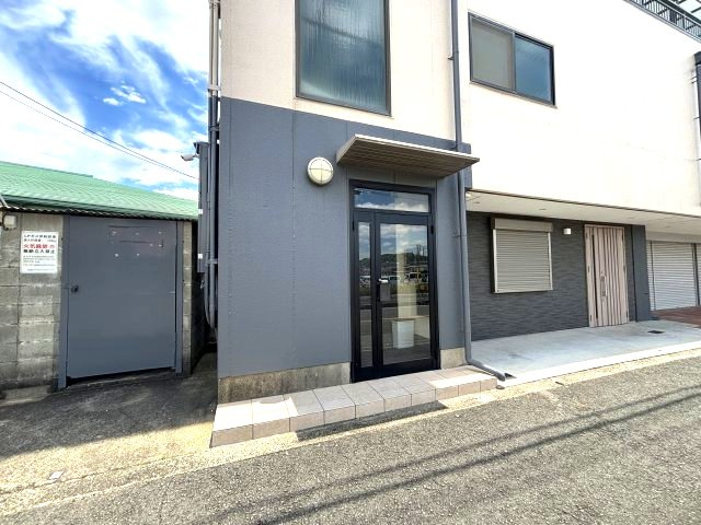 ハイツまほろばのエントランス