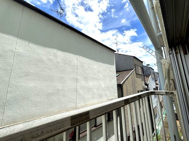 ハイツまほろばのバルコニー|洗濯干しスペース