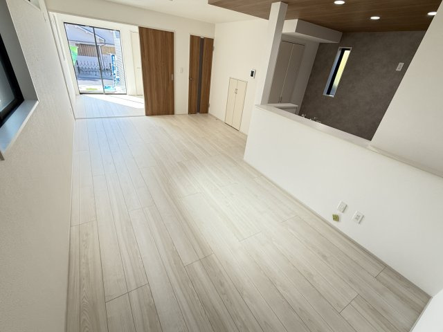 GRAFARE堺市堀上緑町2期　1号棟の居間・リビング