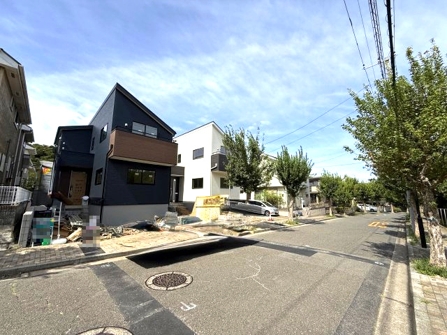 省エネ・長期優良住宅認定　新築住宅の前面道路含む現地写真|前面道路