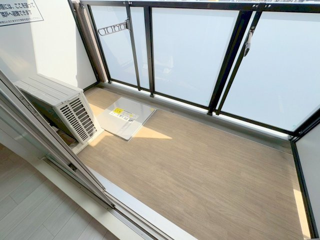 レシオス新大阪NORTHのバルコニー