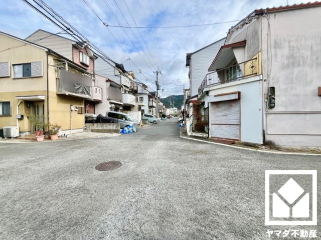 伏見区醍醐僧尊坊町の前面道路含む現地写真