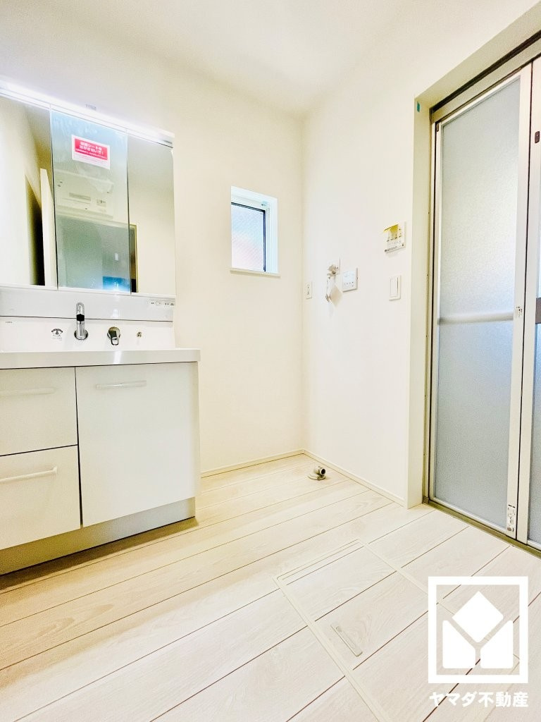 久御山町佐山双置　24-1期　1号棟の洗面所