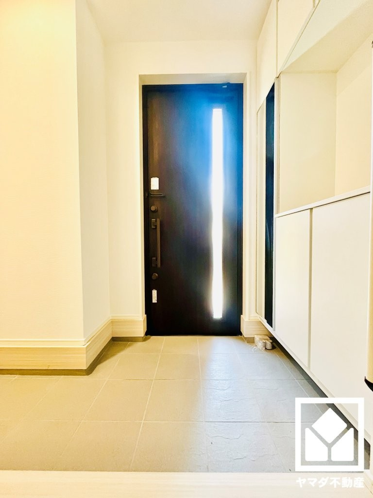 久御山町佐山双置　24-1期　1号棟の玄関