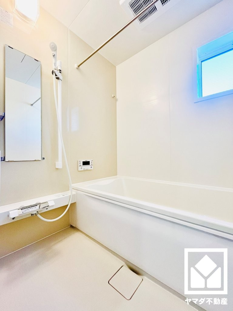 久御山町佐山双置　24-1期　1号棟の浴室