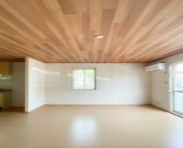 さいたま市緑区大字中尾のアパートの居間・リビング