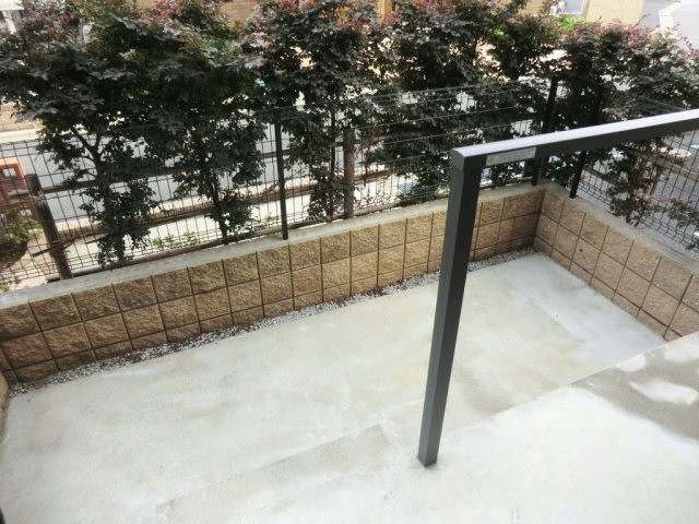 ＳＡＫＵＲＡ　Ｈｉｌｌｓ　Ｃ棟のバルコニー|★洗濯物がよく乾く、日当たり＆風通し良好のテラススペースです。★