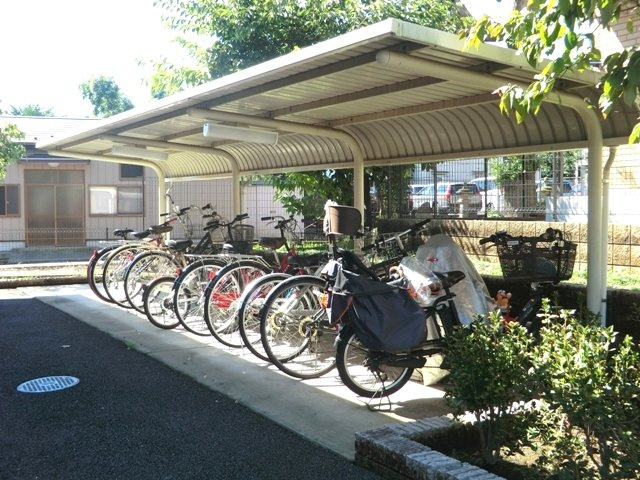 ＳＡＫＵＲＡ　Ｈｉｌｌｓ　Ｃ棟のその他共用部分|☆屋根付き駐輪場を完備しています。☆