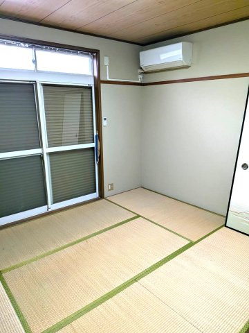 習志野市実籾４丁目のアパートの和室
