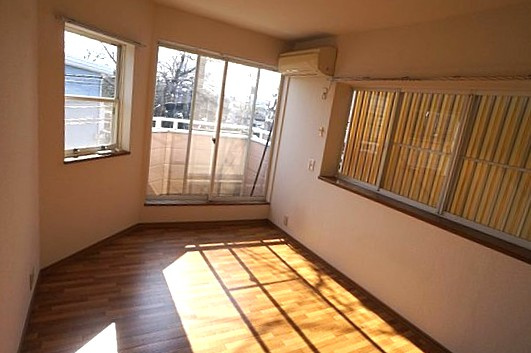 フェリシアテラスの居間・リビング