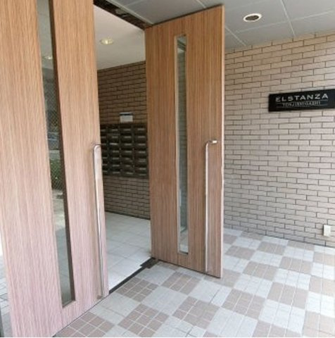 エルスタンザ天神東のエントランス