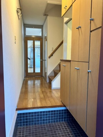 かやのき団地５号棟のロビー