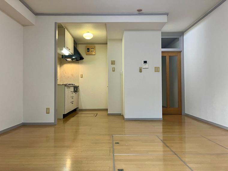 かやのき団地５号棟の居間・リビング