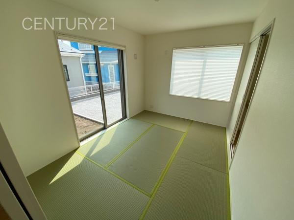 第3前橋青柳 1号棟の和室|落ち着く和室です。LDKと続き間で開放感があります。
引き戸で簡単に仕切れますので状況に合わせた使い方ができます。