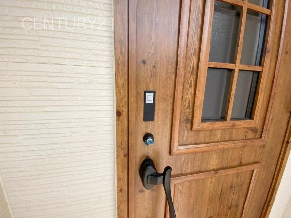 第3前橋青柳 1号棟の玄関|スマートキー付き玄関ドア