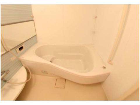 クローバーコートの浴室|落ち着いた空間のお風呂です