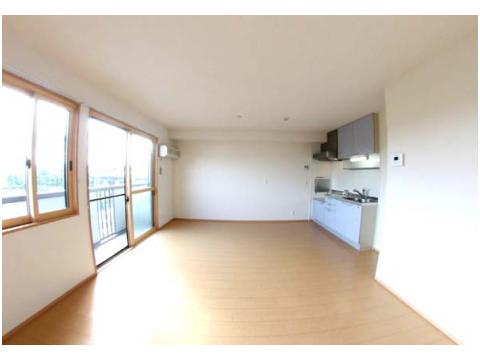 クローバーコートの居間・リビング|居間です