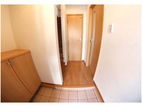 シュガーミルの玄関|収納もある玄関です