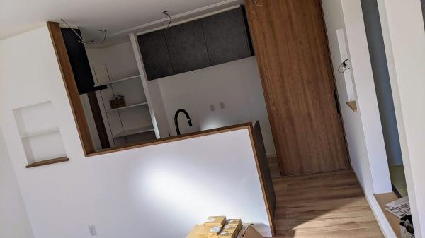 【キッチン】 | 収納付きのシステムキッチン